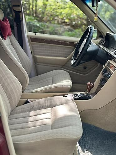 Продажа авто: Mercedes-Benz W124: 1991 г., 2 л, Ручные, Бензин, Седан — 9