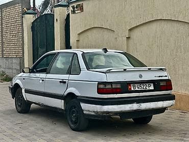 bcd com: Volkswagen Passat: 1990 г., 1.8 л, Механика, Бензин, Седан — 2