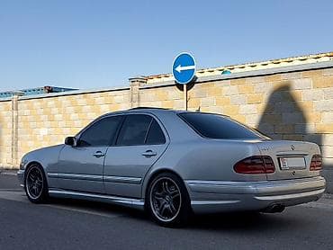 овальные: Mercedes-Benz E-Class: 2000 г., 5.5 л, Автомат, Бензин, Седан — 2