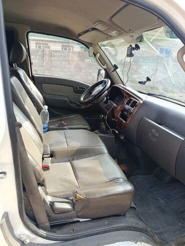 дом передвижной: Легкий грузовик, Hyundai, Стандарт, 3 т, Б/у — 9