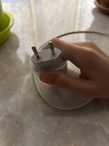 Продаю оригинальные рабочие провода от Apple в хорошем состоянии