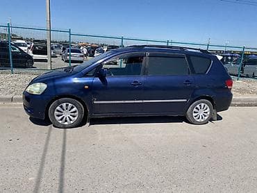 Унаа: Toyota Avensis Verso: 2004 г., 1.9 л, Кол менен иштөөчү, Дизель, Вэн/Минивэн — 3
