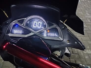 продаю ямаха: Макси-скутер 180 куб. см, Бензин, Б/у — 7