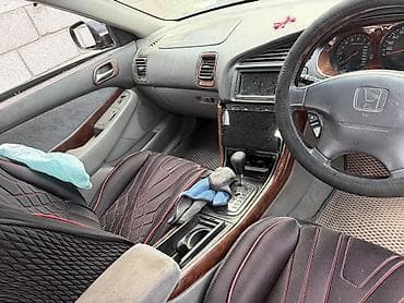 hond: Honda Saber: 2000 г., 2.5 л, Автомат, Бензин, Седан — 6