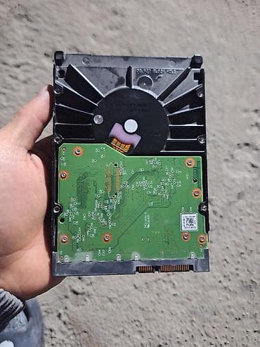 Видеокарты: Накопитель, Western Digital (WD), HDD, Более 5 ТБ, 3.5", Для ПК — 3