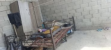 односпальная кровати: - Основание: прочная металлическая рама с декоративными витками по — 1