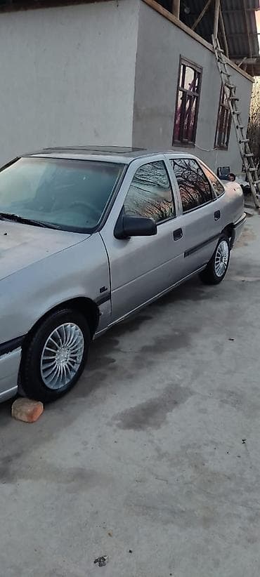 bwm 5: Opel Vectra: 1993 г., 1.8 л, Бензин, Седан — 5