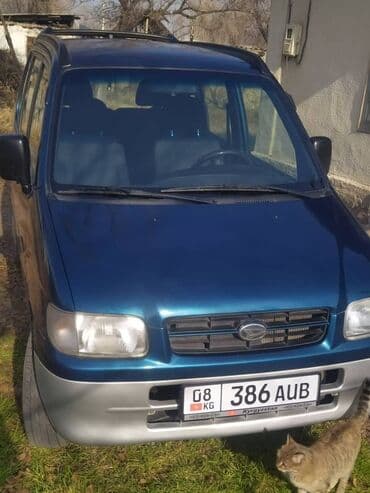 срочно продаю в связи с переездом: Daihatsu Move: 2000 г., Механика — 6