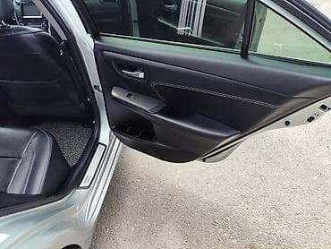 Toyota Camry: 2017 г., 2.5 л, Автомат, Гибрид, Седан — 3