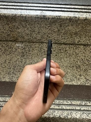 магнитола бишкек: IPhone 13, цвет Midnight (чёрный) - Компактный корпус с плоскими — 6