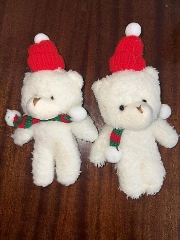 Набор из небольших мягких игрушек мишек из 50 штук. 
Игрушки новые)