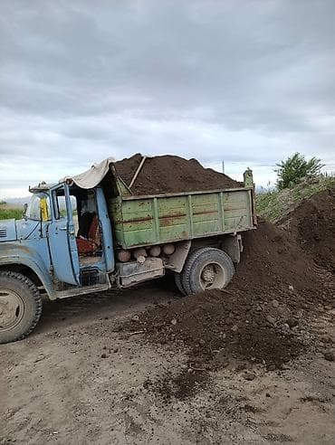 Плодородный чернозём с доставкой самосвалом. - Структура: рыхлая