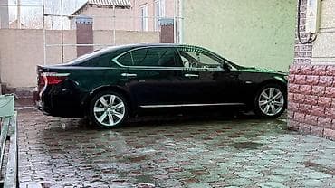 мазда 526: Lexus LS: 2007 г. — 4