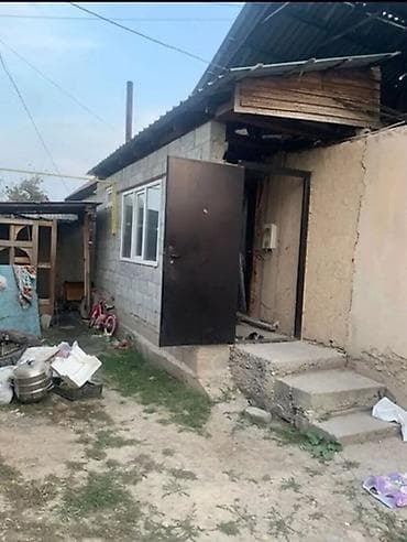 Дома: Дом с участком под реконструкцию/перестройку. С. Новопавловка — 2