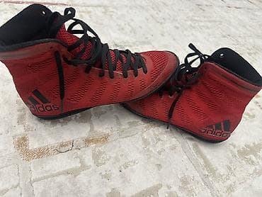 Мужские кроссовки, 40, 40.5, Adidas, Новый, цвет - Красный