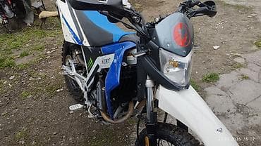 двигатель мусо: Эндуро/супермото мотоцикл Matki). Дорожно-внедорожная компоновка — 2