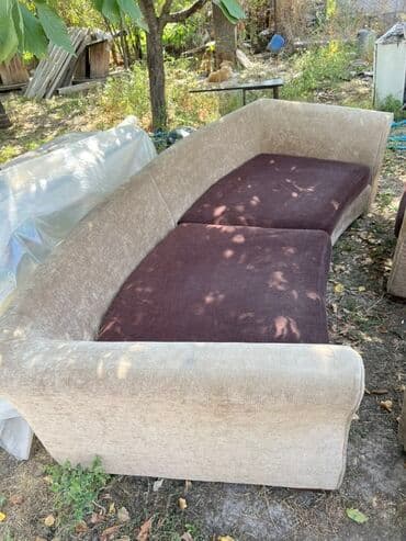 диван два кресла: Комплект мягкой мебели: изогнутый трехместный диван + два широких — 3