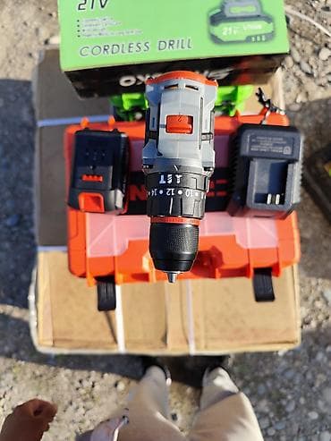 хранение: Аккумуляторная дрель‑шуруповёрт CROWN - Бесщеточный двигатель - — 4