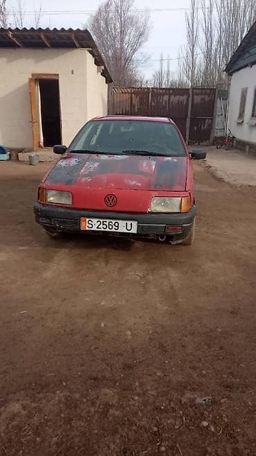 Volkswagen: Volkswagen Passat: 1989 г., Седан — 2