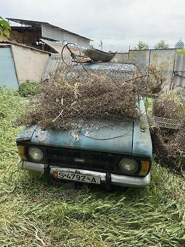 ВАЗ (ЛАДА): Автомобиль ВАЗ (классическая серия, седан синего цвета). Основные — 1