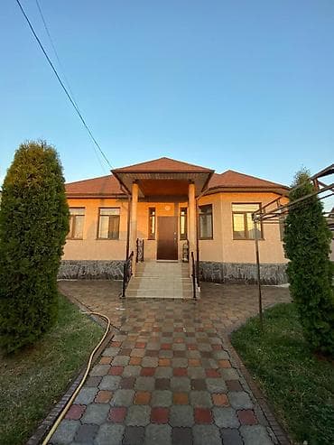 дом арча бещик: Продаётся уютный дом с качественным ремонтом в самом центре — 1