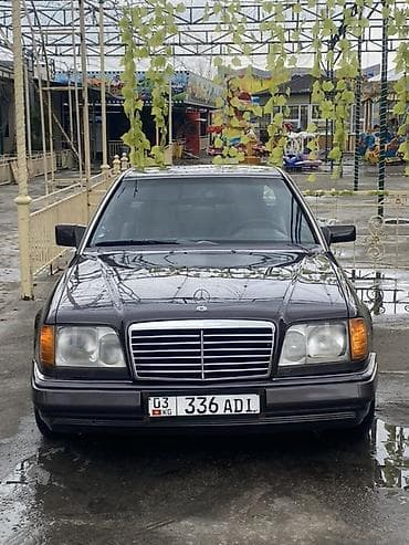 m102: Mercedes-Benz E-Class: 1990 г., Бензин, Купе — 2