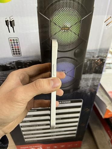 s7 tab: IPhone 13, Б/у, 128 ГБ, Белый, Защитное стекло, Чехол, Кабель, 76 % — 4