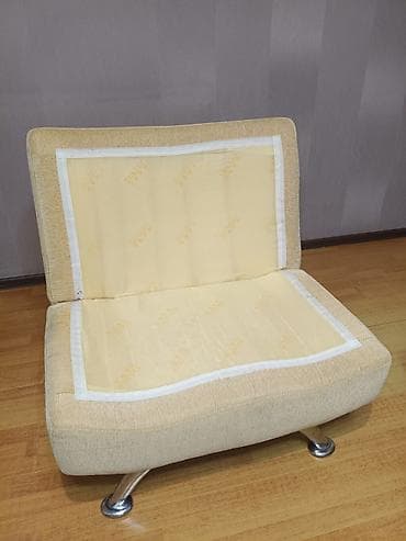 Прямые диваны: Прямой диван, Б/у — 5