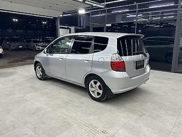 honda fit продаю: Honda Fit: 2003 г., 1.3 л, Бензин, Хэтчбэк — 4