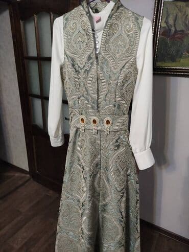 Продаю или на прокат Платье женское из атласа, двойка на кыз узатуу и