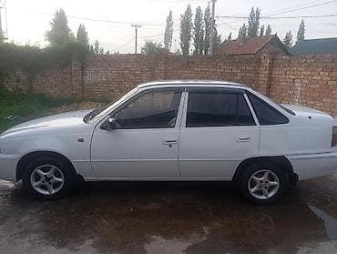 Унаа сатуу: Daewoo Nexia: 1998 г., 1.5 л, Кол менен иштөөчү, Бензин, Седан — 4
