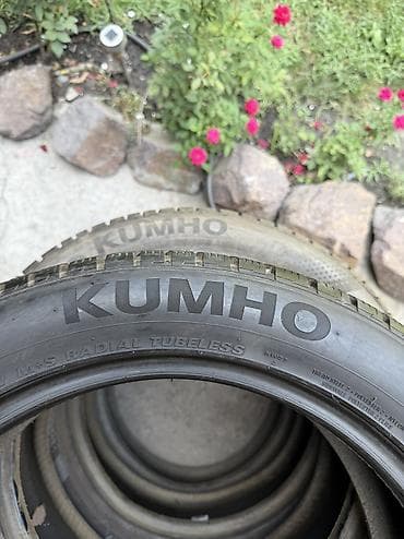 17: Шины 215 / 50 / R 17, Зима, Б/у, Комплект, Легковые, Корея, Kumho — 4
