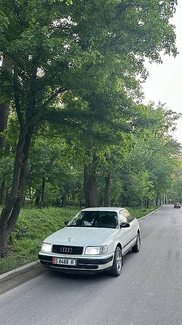 Унаа сатуу: Audi 100: 1992 г., 2 л, Кол менен иштөөчү, Бензин, Седан — 2