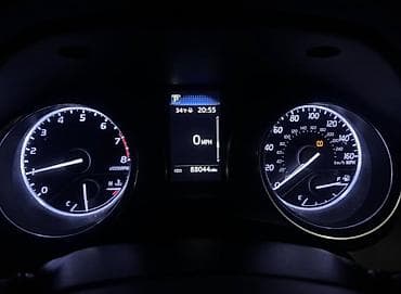 приус 2013: Toyota Camry: 2020 г., 2.5 л, Автомат, Бензин, Седан — 4