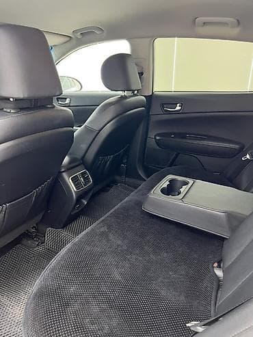 arizzo 8: Kia K5: 2018 г., Седан — 5