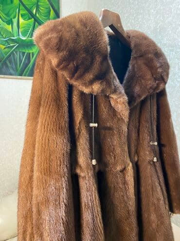 Спецодежда: Носили бережно,очень симпатичного кроя,виде колокольчика,воротник — 8