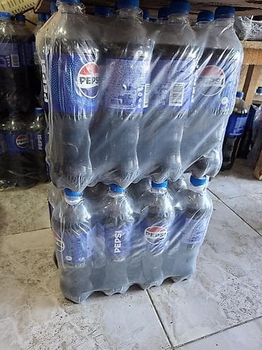 пэт бутыль: Pepsi, газированный безалкогольный напиток в ПЭТ-бутылках. - Форматы — 2