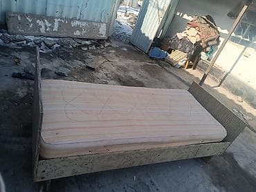 детские кровати для 2 детей: Продаю 1,5 спальную кровать б/у в хорошем состоянии . цена 2000 сом — 3