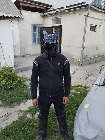 Спорт жана хобби: Шлем-маска киберпанк Tomas01, цвет: черный - Дизайн: футуристический — 1