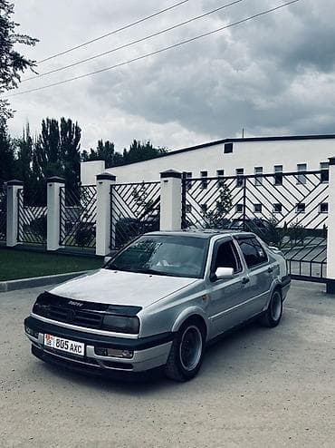 Продажа авто: Volkswagen Vento: 1995 г., 1.8 л, Механика, Бензин, Седан — 5