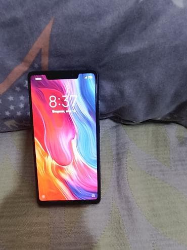 Техника и электроника: Xiaomi, Mi 8 SE, 64 ГБ, цвет - Черный, 2 SIM — 1