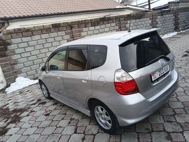 e star: Honda Fit: 2006 г., 1.3 л, Вариатор, Бензин, Хэтчбэк — 2