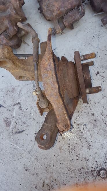 суппорт тормозной купить бишкек: Daihatsu Гранд правая ступица и суппорт — 1