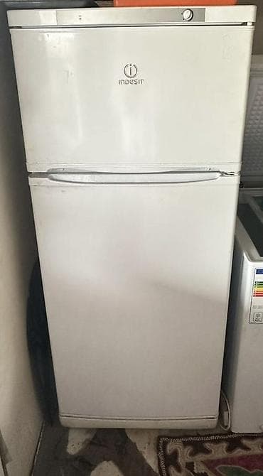 Холодильник Indesit, Двухкамерный — 1