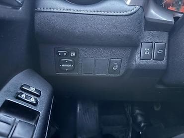 ct 200h: Toyota RAV4: 2018 г., 2 л, Вариатор, Бензин, Кроссовер — 7