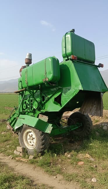 машина k5: Зерноуборочный комбайн (заводская зелёная окраска). - Колёсная схема — 2