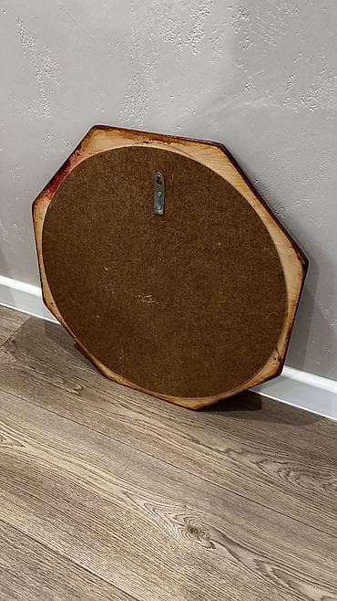 Үй сааты: Продаю советское зеркало. Размер 49х49 см — 2