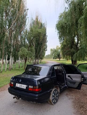поло капот: Volkswagen Passat: 1989 г., 1.8 л, Газ, Седан — 9