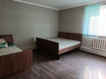 Мебель: Продаю односпальные кровати с матрасами 3 кроватей. - Формат: 2 — 1