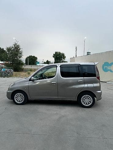 граната нексия 2: Toyota Funcargo: 2002 г., 1.3 л, Автомат, Бензин, Седан — 6